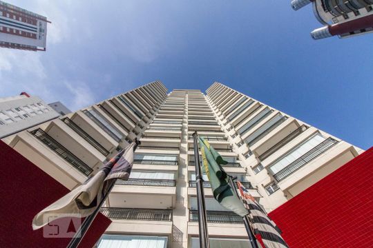 Fachada de kitnet/studio para alugar com 1 quarto, 45m² em Vila Regente Feijó, São Paulo