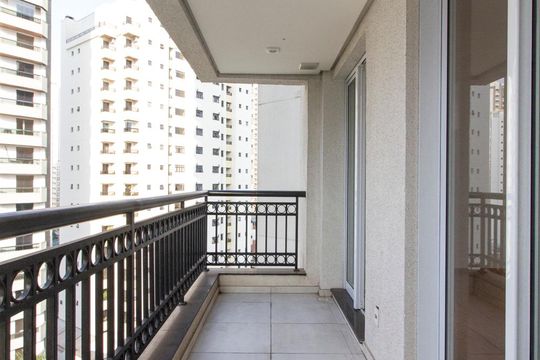 Varanda de kitnet/studio para alugar com 1 quarto, 45m² em Vila Regente Feijó, São Paulo