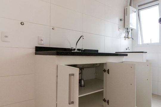 Armário da Cozinha  de kitnet/studio para alugar com 1 quarto, 45m² em Vila Regente Feijó, São Paulo