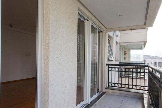 Varanda de kitnet/studio para alugar com 1 quarto, 45m² em Vila Regente Feijó, São Paulo