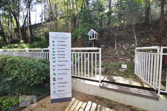 Horta comunitária de apartamento à venda com 1 quarto, 48m² em Vila Andrade, São Paulo