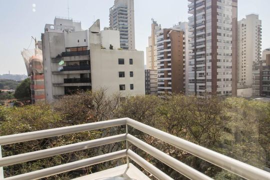 Varanda vista de apartamento à venda com 1 quarto, 72m² em Vila Madalena, São Paulo