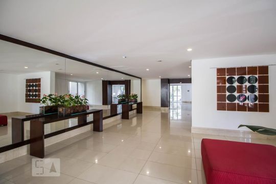 Hall de entrada de apartamento à venda com 1 quarto, 72m² em Vila Madalena, São Paulo