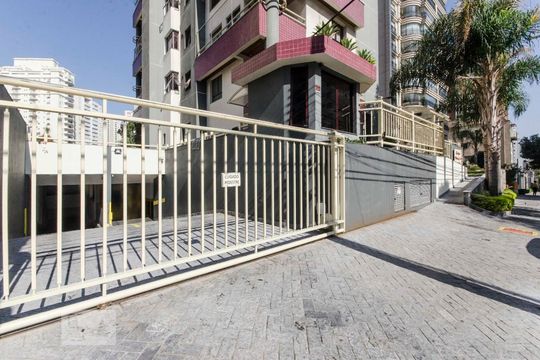 Fachada de apartamento à venda com 3 quartos, 120m² em Santana, São Paulo