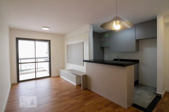 Apartamento à venda com 2 quartos, 68m² em Vila Ipojuca, São Paulo