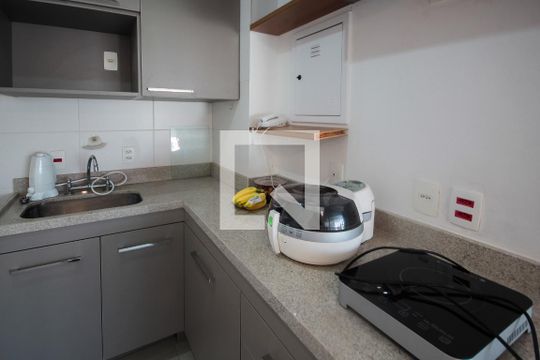 Cozinha de kitnet/studio à venda com 1 quarto, 42m² em Vila Dom Pedro I, São Paulo