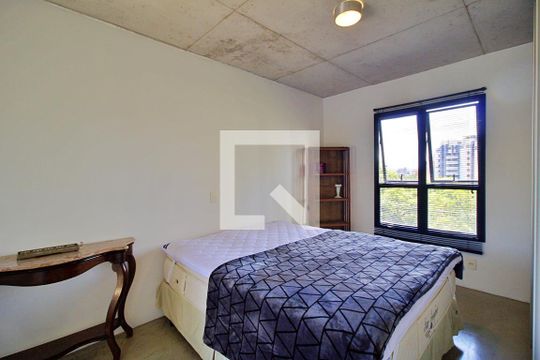 Quarto de apartamento à venda com 1 quarto, 70m² em Vila Suzana, São Paulo