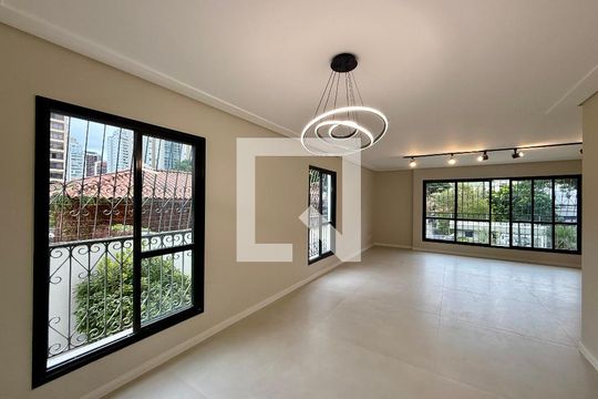 Sala  de apartamento à venda com 3 quartos, 180m² em Santo Amaro, São Paulo