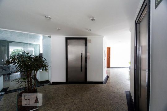 Hall social de apartamento para alugar com 2 quartos, 70m² em Jardim Brasil (zona Sul), São Paulo