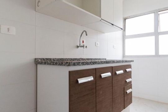 Cozinha de apartamento para alugar com 2 quartos, 70m² em Jardim Brasil (zona Sul), São Paulo
