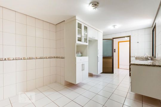 Cozinha de apartamento para alugar com 5 quartos, 137m² em Vila Brandina, Campinas