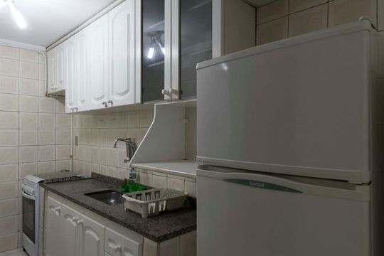 Cozinha (Armários) de apartamento para alugar com 1 quarto, 37m² em Liberdade, São Paulo