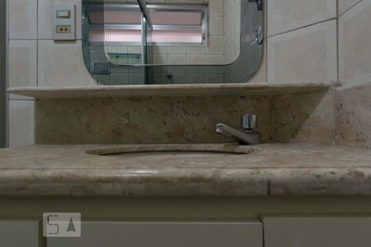 Banheiro (Torneira) de apartamento para alugar com 1 quarto, 37m² em Liberdade, São Paulo
