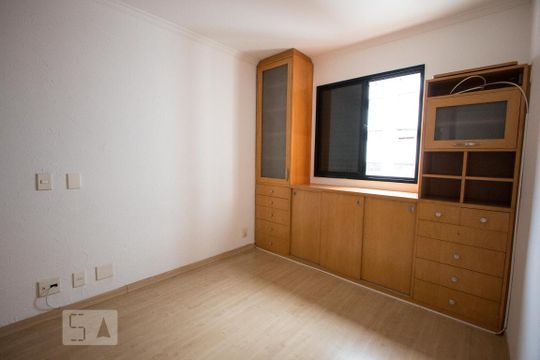 Quarto de apartamento à venda com 2 quartos, 57m² em Vila Andrade, São Paulo