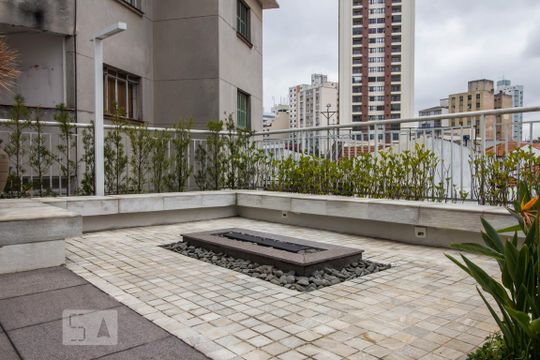Lareira externa de apartamento à venda com 1 quarto, 38m² em Pinheiros, São Paulo