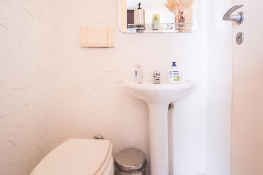 Lavabo de apartamento para alugar com 2 quartos, 73m² em Indianópolis, São Paulo