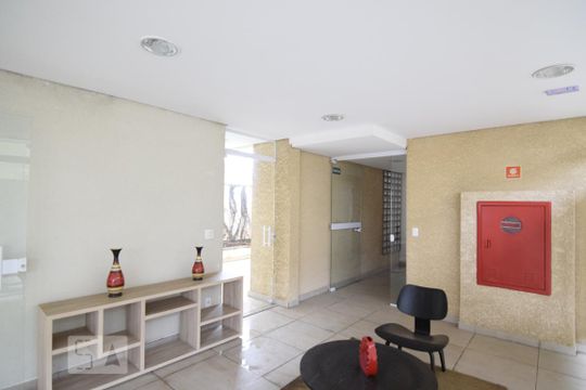 Hall de Entrada de apartamento à venda com 2 quartos, 71m² em Jardim Sílvia, Santo André