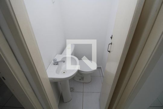 Banheiro 2 de casa de condomínio para alugar com 3 quartos, 125m² em Vila Carrão, São Paulo