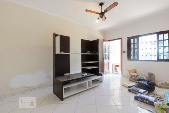 Casa à venda com 3 quartos, 114m² em Vila Paiva, São Paulo