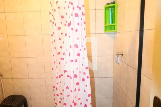 Banheiro de kitnet/studio para alugar com 1 quarto, 45m² em Campos Elíseos, São Paulo