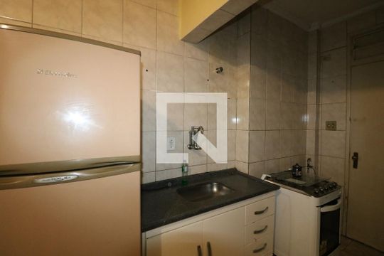Cozinha de kitnet/studio para alugar com 1 quarto, 45m² em Campos Elíseos, São Paulo