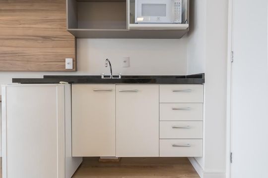 Cozinha de kitnet/studio para alugar com 1 quarto, 27m² em Campo Belo, São Paulo