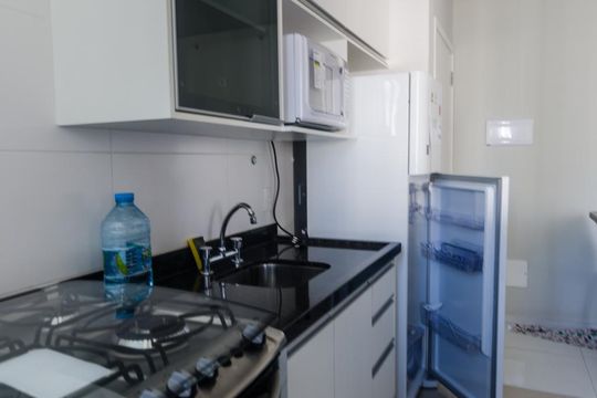 Cozinha de apartamento para alugar com 1 quarto, 48m² em Vila Regente Feijó, São Paulo