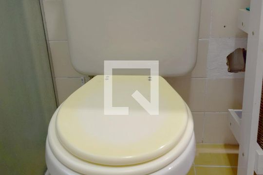 Banheiro de apartamento para alugar com 1 quarto, 45m² em Jardim Paulista, São Paulo