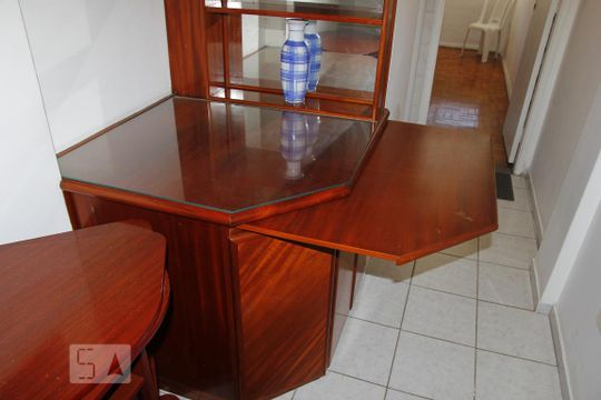 Corredor de apartamento para alugar com 1 quarto, 26m² em Botafogo, Rio de Janeiro
