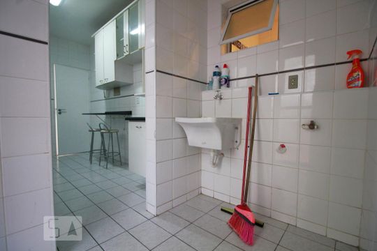 Área de serviço de apartamento à venda com 3 quartos, 98m² em Vila Andrade, São Paulo