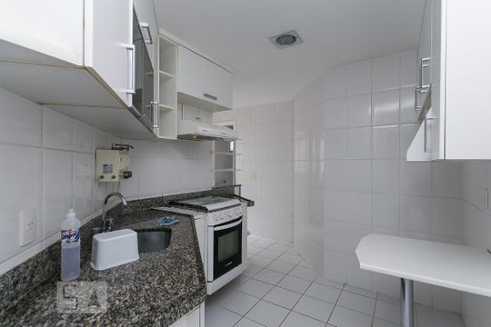 Cozinha de apartamento para alugar com 2 quartos, 80m² em Recreio dos Bandeirantes, Rio de Janeiro
