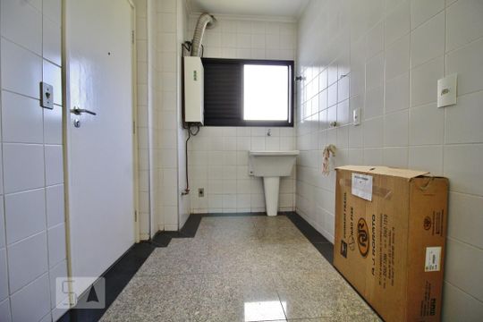 Área de serviço de apartamento para alugar com 3 quartos, 174m² em Paraíso do Morumbi, São Paulo