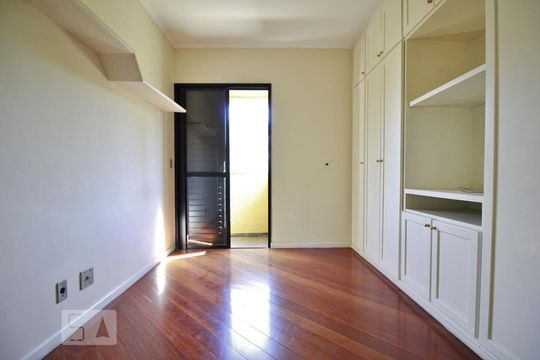 Quarto 1 de apartamento para alugar com 3 quartos, 174m² em Paraíso do Morumbi, São Paulo