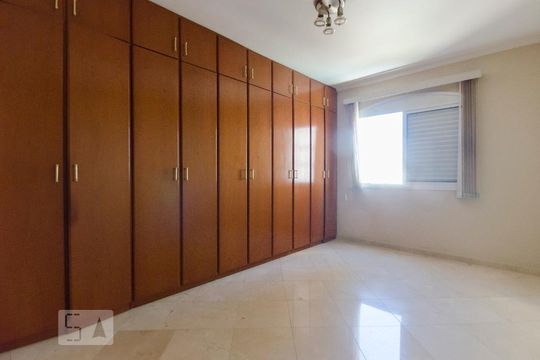 Suíte de apartamento para alugar com 3 quartos, 180m² em Santana, São Paulo