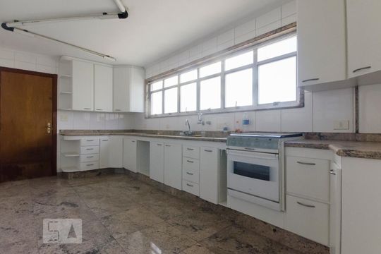 Cozinha de apartamento para alugar com 3 quartos, 180m² em Santana, São Paulo