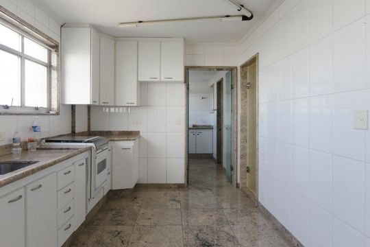 Cozinha de apartamento para alugar com 3 quartos, 180m² em Santana, São Paulo