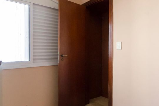 Quarto de serviço de apartamento para alugar com 3 quartos, 180m² em Santana, São Paulo