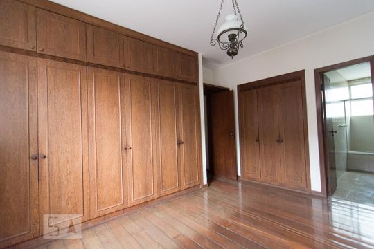 Suíte de apartamento à venda com 4 quartos, 317m² em Carmo, Belo Horizonte