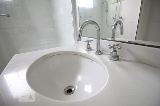 Pia de apartamento para alugar com 3 quartos, 245m² em Jardim Fonte do Morumbi, São Paulo