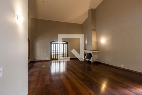 Sala de casa de condomínio à venda com 4 quartos, 600m² em Alphaville, Santana de Parnaíba