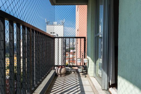 Varanda de apartamento à venda com 2 quartos, 54m² em Centro, Osasco