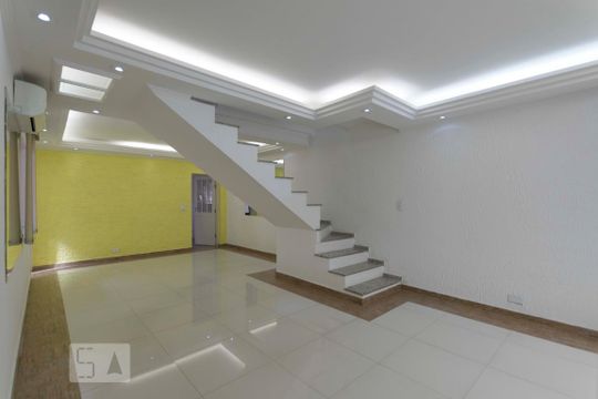 1o. Andar - Sala de casa à venda com 4 quartos, 307m² em Vila Firmiano Pinto, São Paulo