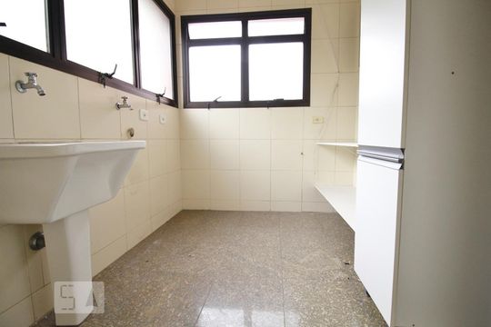 Área de serviço de apartamento para alugar com 3 quartos, 115m² em Vila Andrade, São Paulo