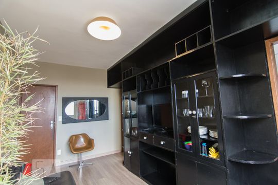Sala de kitnet/studio para alugar com 1 quarto, 45m² em Cruzeiro, Belo Horizonte