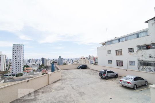 Vista de kitnet/studio para alugar com 1 quarto, 45m² em Cruzeiro, Belo Horizonte