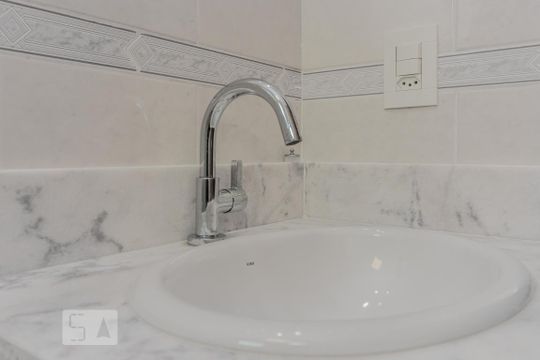 Banheiro de apartamento para alugar com 3 quartos, 65m² em Jardim Oriental, São Paulo