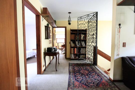 Segundo andar de casa de condomínio à venda com 3 quartos, 313m² em Instituto de Previdência, São Paulo