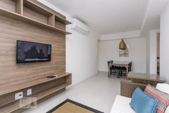 Sala de apartamento à venda com 2 quartos, 70m² em Recreio dos Bandeirantes, Rio de Janeiro
