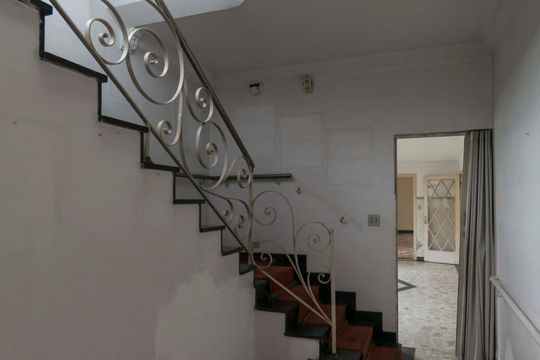 1o. Andar - Escadas de casa à venda com 4 quartos, 330m² em Aclimação, São Paulo