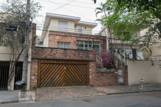 Fachada de casa à venda com 4 quartos, 330m² em Aclimação, São Paulo